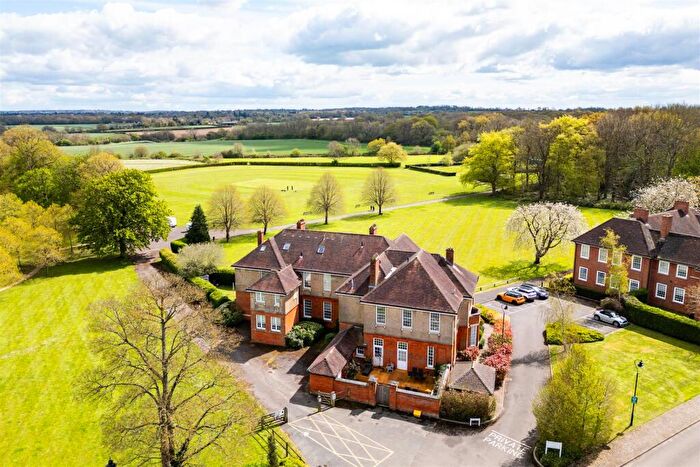 4 Bedroom Flat For Sale In Cayton Road, Coulsdon, CR5