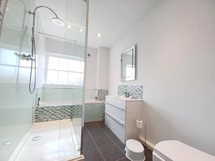 2 Bedroom Apartment To Rent In Norfolk Crescent, BA1