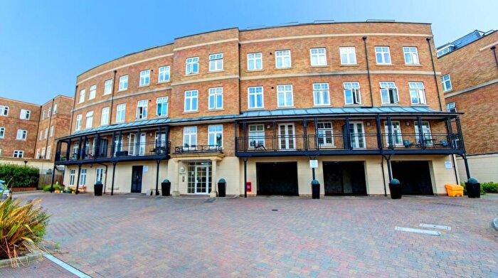 2 Bedroom Flat For Sale In Jefferson Place, Bromley, BR2