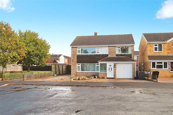 4 Bedroom Detached House For Sale In Kenwood Close, Trowbridge, BA14
