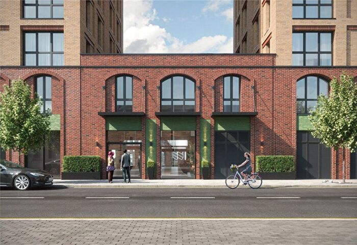 3 Bedroom Flat For Sale In Waterhouse Gardens, Dutton Street, Manchester, Greater Manchester, M3
