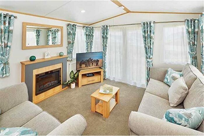 2 Bedroom Lodge For Sale In Main Road, Ventnor, PO38