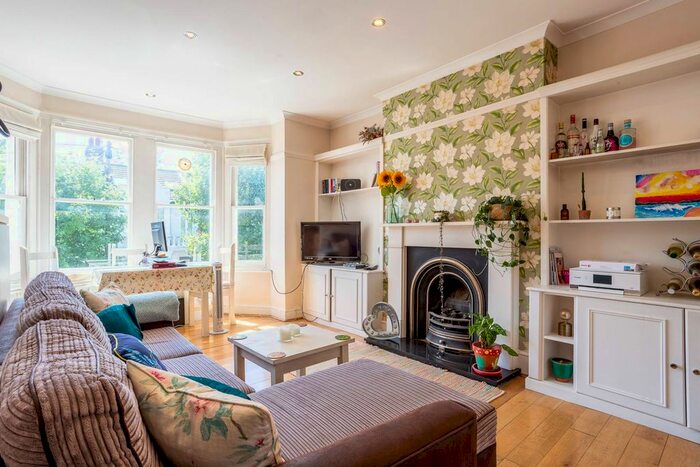 3 Bedroom Flat To Rent In Southdean Gardens, Southfields, London, SW19