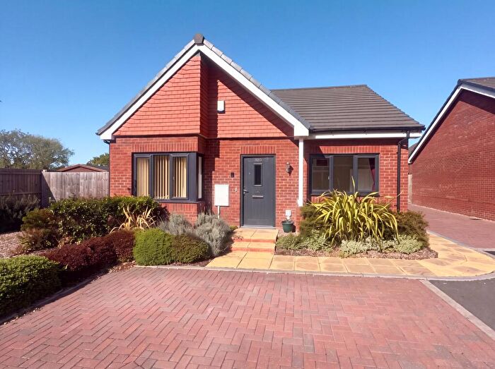 2 Bedroom Bungalow For Sale In Elizabeth Coxhead Gardens, Hinckley, LE10