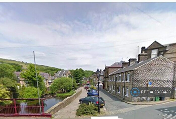 2 Bedroom Terraced House To Rent In Oliver Lane, Huddersfield, HD7