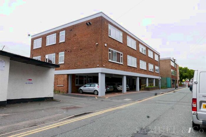 2 Bedroom Flat To Rent In Lombard Street, West Bromwich B70