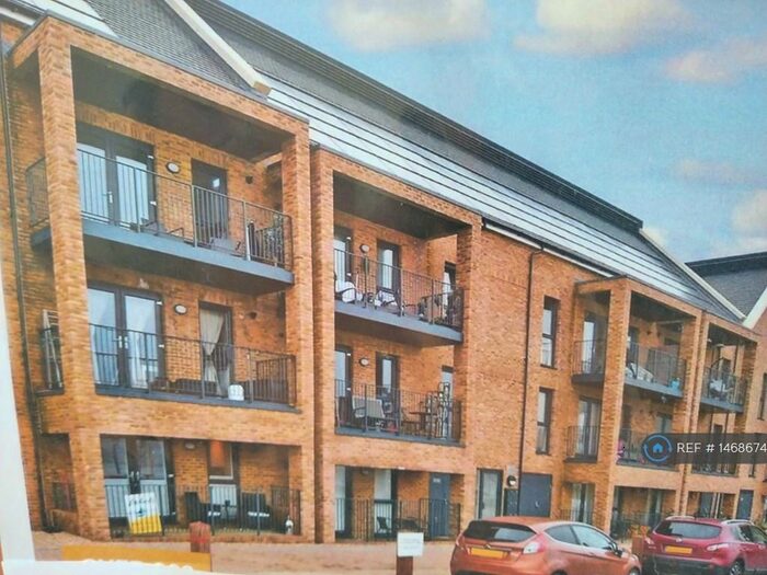 2 Bedroom Flat To Rent In Knights Templar Way, Rochester, ME2