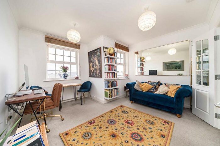 1 Bedroom Flat For Sale In Ashby Mews, Brixton, SW2
