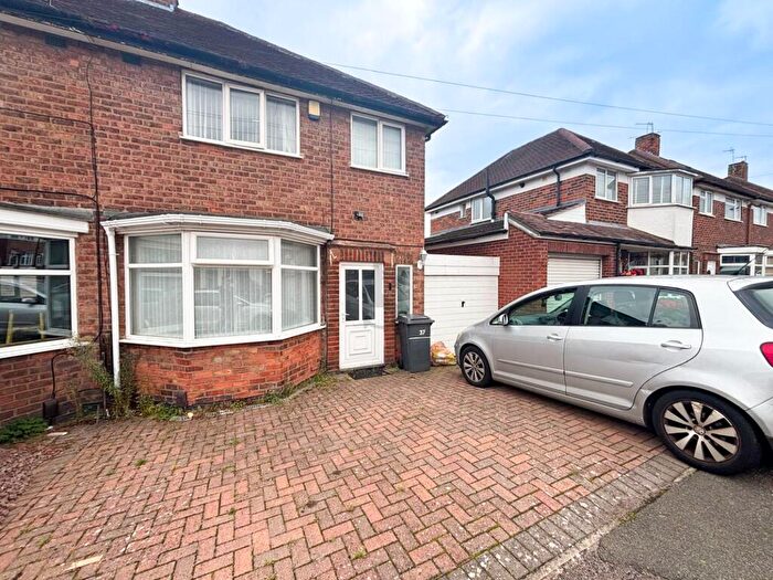 3 Bedroom Semi-Detached House To Rent In Averil Road, Leicester, LE5