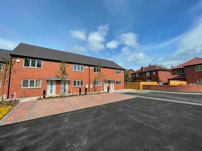 2 Bedroom Terraced House To Rent In Meanwood Road, Meanwood, Leeds, LS6