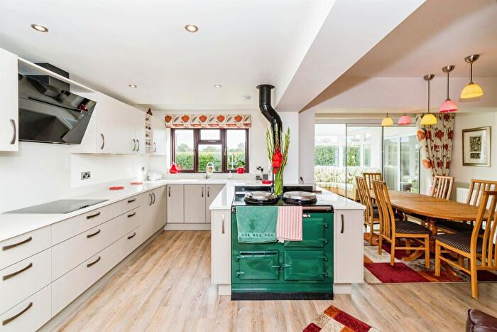 7 Bedroom Detached House For Sale In Whitemoor Lane, Ower, Romsey, SO51