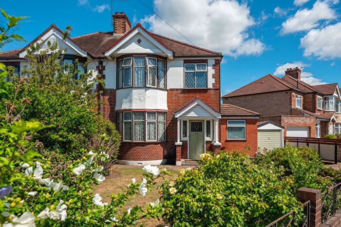 3 Bedroom Semi-Detached House For Sale In Northumberland Avenue, Isleworth, TW7