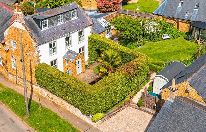 3 Bedroom Detached House For Sale In Walgrave Road, Old, Northamptonshire, NN6