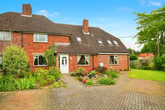 4 Bedroom Semi-Detached House For Sale In Milton Crescent, Forest Hill, Oxford, OX33