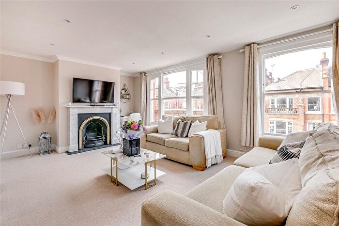 2 Bedroom Flat To Rent In Fulham Park Gardens, Parsons Green, SW6