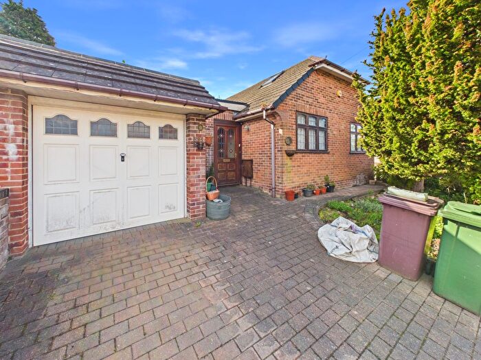 2 Bedroom Detached Bungalow For Sale In Holmley Bank, Dronfield, Derbyshire, S18