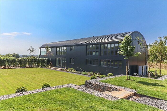 4 Bedroom Detached House For Sale In Penny Lane, Stockbridge, Hampshire, SO20