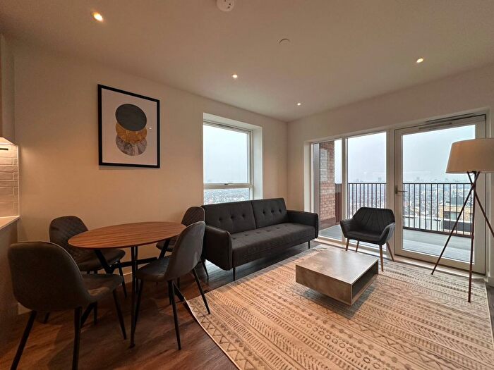 2 Bedroom Flat To Rent In Mary Neuner Road, London, N8