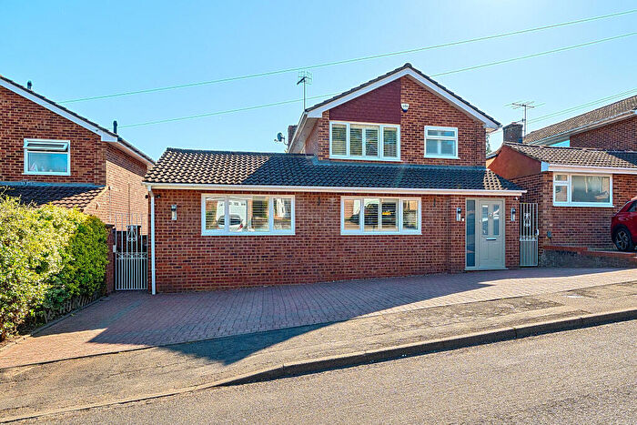4 Bedroom Detached House For Sale In Badgebury Rise, Marlow Bottom, Marlow, SL7