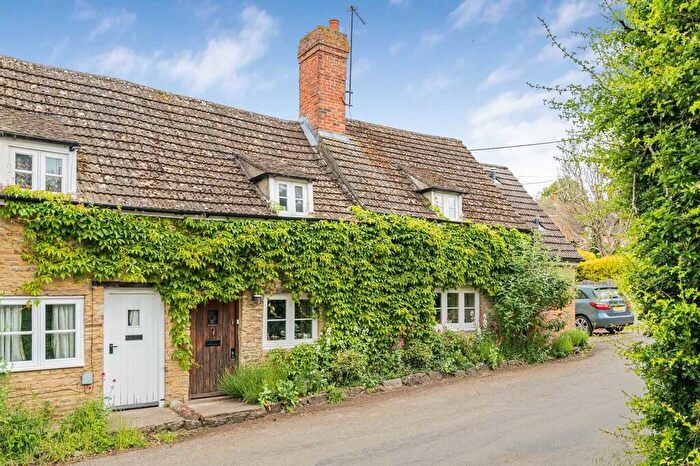 4 Bedroom Cottage For Sale In Thame Road, Great Haseley, OX44