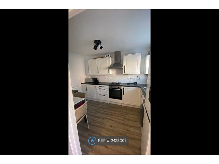 3 Bedroom End Of Terrace House To Rent In Fairbairn Way, Chatteris, PE16