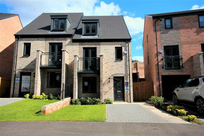 3 Bedroom End Of Terrace House To Rent In Illingworth Grove, Durham, DH1