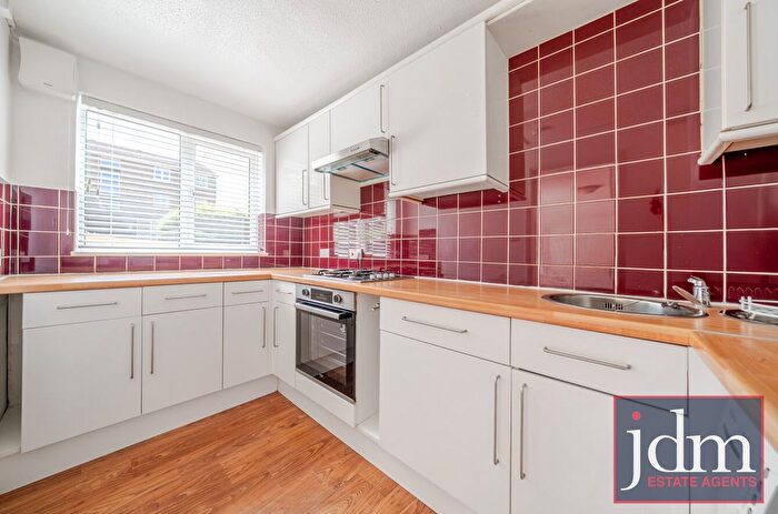 2 Bedroom Flat To Rent In Coleridge Way, Orpington, BR6