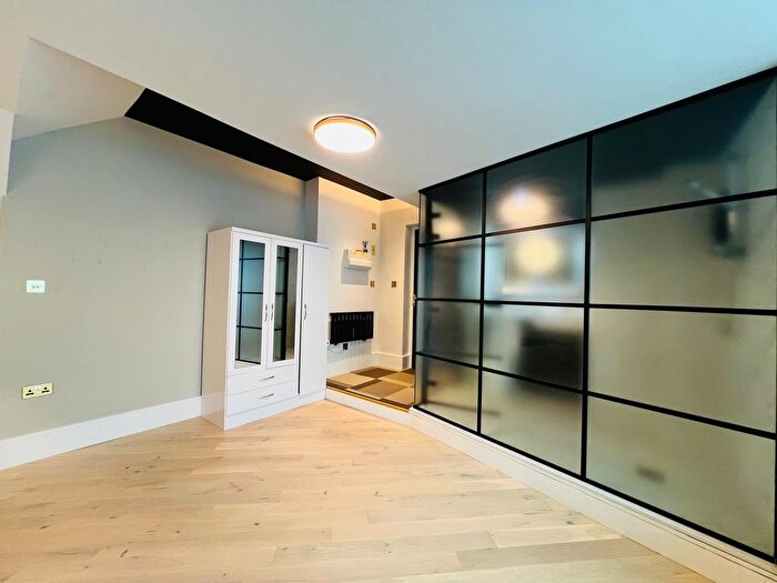 1 Bedroom Studio To Rent In Arka House, High Road, Whetstone, London, N20