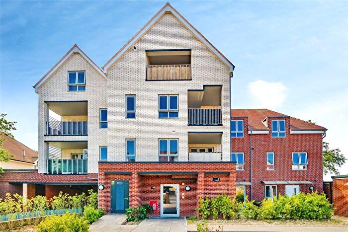 2 Bedroom Flat For Sale In Russell Hill, Purley, CR8