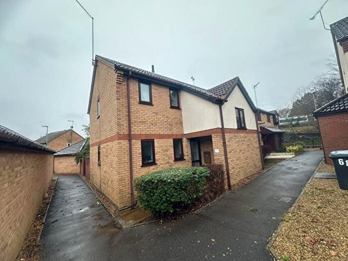 Studio For Sale In Woodpecker Way, Northampton, NN4
