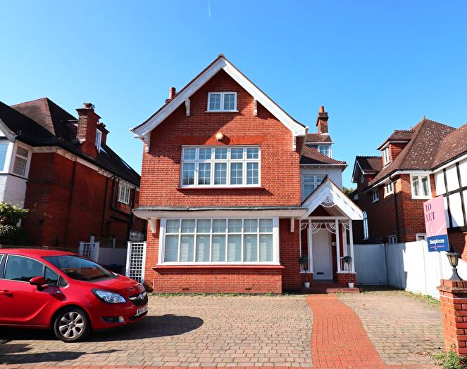 5 Bedroom Detached House To Rent In Walpole Road, Surbiton, KT6