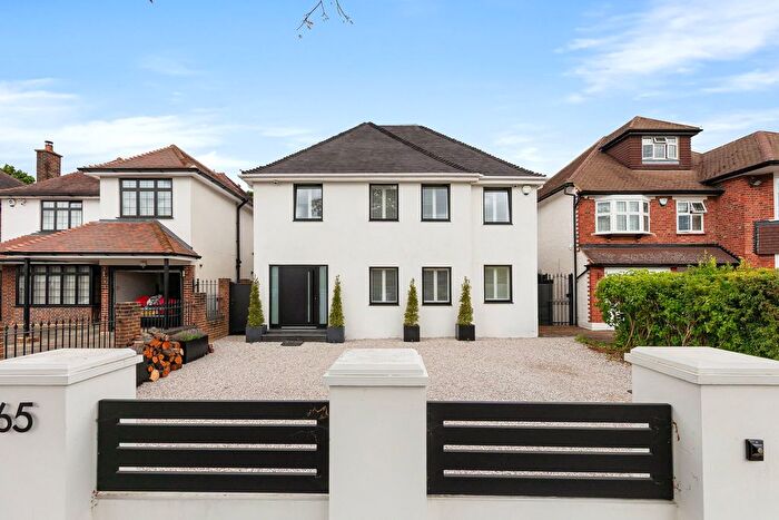 4 Bedroom Detached House For Sale In Kenwood Drive, Beckenham, BR3