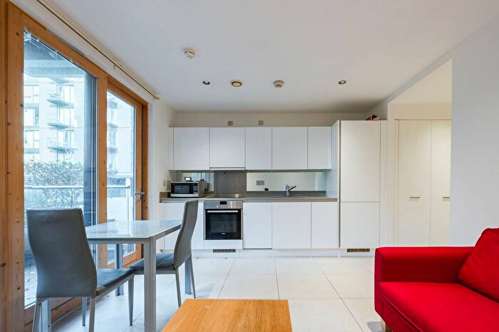 Studio To Rent In Cobblestone Square, Wapping, London, E1W