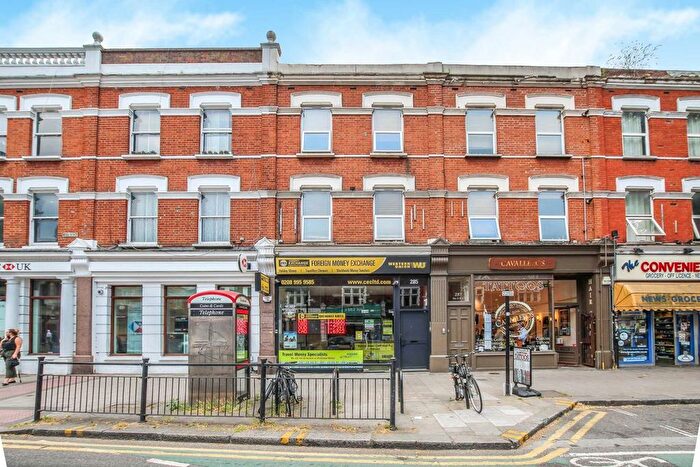 Studio To Rent In Chiswick High Road, Chiswick High Road, W4