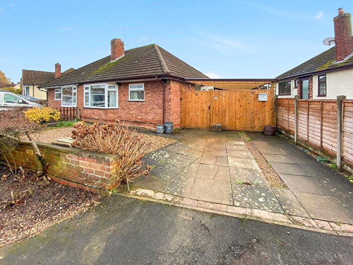 2 Bedroom Semi-Detached Bungalow For Sale In Waterloo Crescent, Wigston, LE18