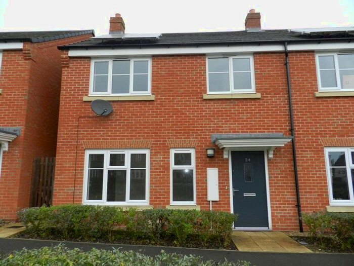 3 Bedroom Property To Rent In Hidcote Way, Daventry, NN11