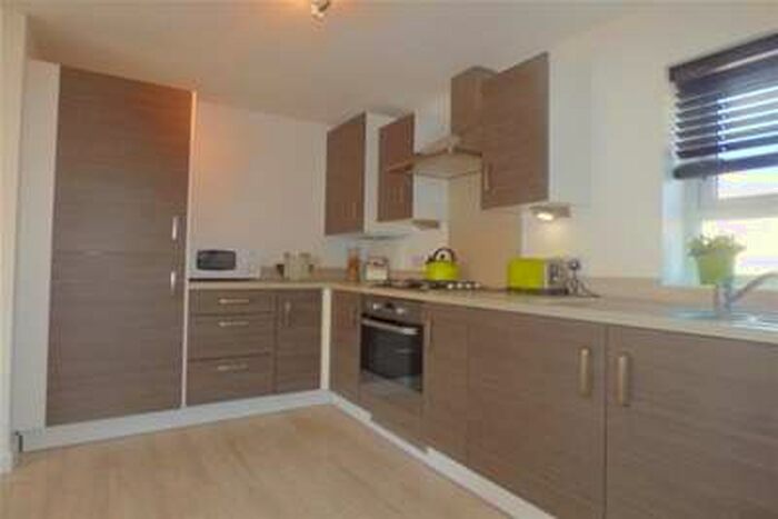2 Bedroom Maisonette Flat To Rent In Broadhurst Place, Basildon, SS14