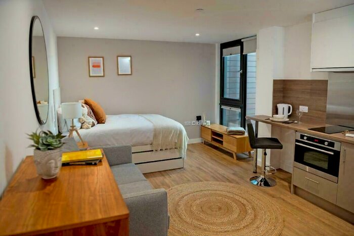 Studio To Rent In Schoolhill, Aberdeen, Aberdeenshire, AB10