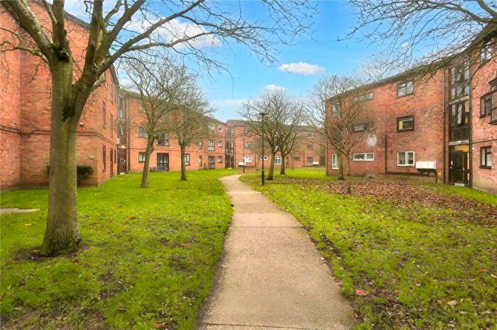 2 Bedroom Flat To Rent In Pippin Green, Norwich, NR4