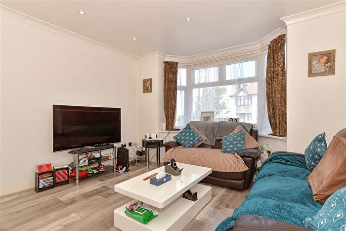 3 Bedroom Terraced House For Sale In Westmount Avenue, Chatham, Kent, ME4