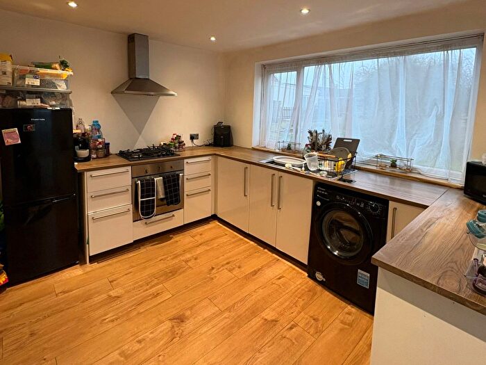 3 Bedroom Detached House For Sale In Elwy Gardens, Swansea, SA2