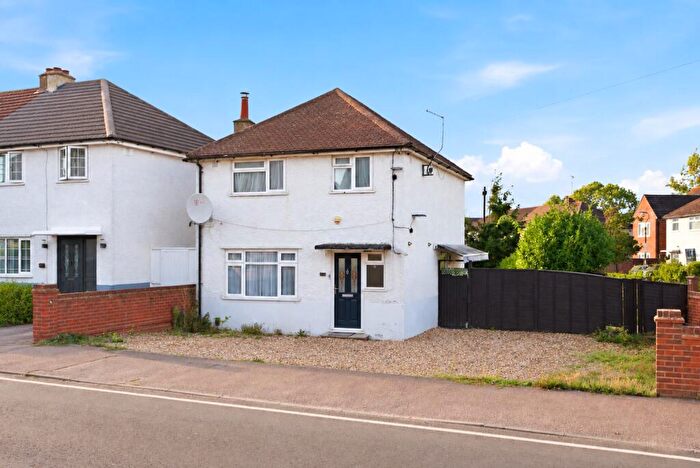 3 Bedroom Detached House For Sale In Kings Road, London Colney, St. Albans, Hertfordshire, AL2