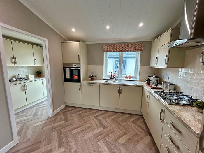 2 Bedroom Mobile/park Home For Sale In Seagull Drive, Sandy Bay Residential Resort, SS8