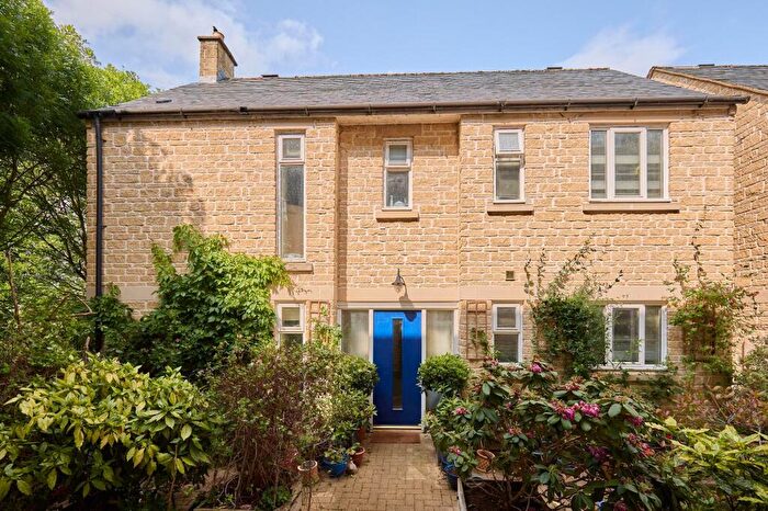 3 Bedroom Detached House For Sale In Witney, OX28
