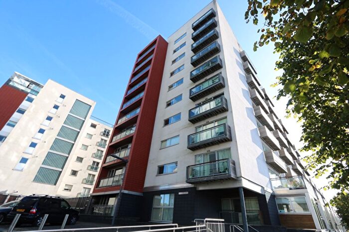 2 Bedroom Flat To Rent In Meadowside Quay Walk, Glasgow, G11