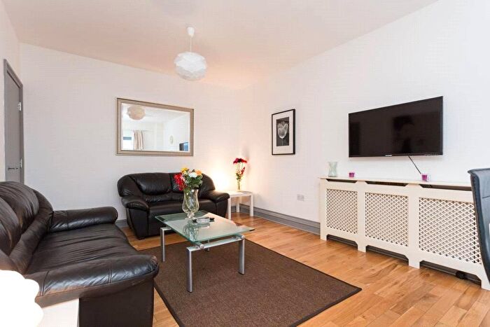 1 Bedroom Apartment To Rent In Greatorex Street, London, E1