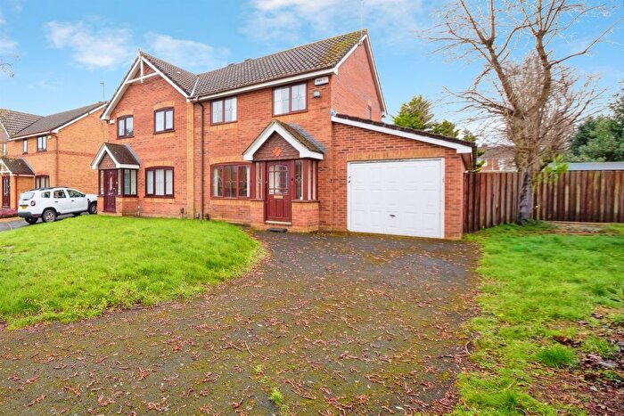3 Bedroom Detached House For Sale In Yew Tree Close, Wirral, CH49