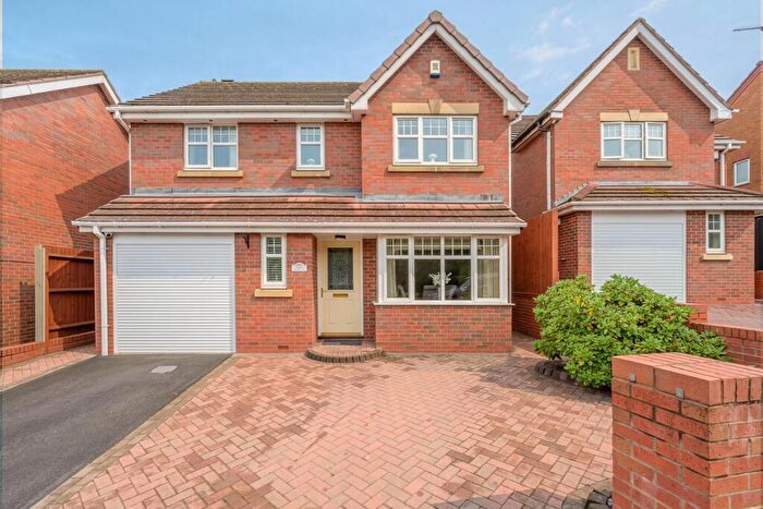 4 Bedroom Detached House For Sale In Fieldstone View., Dudley, DY3
