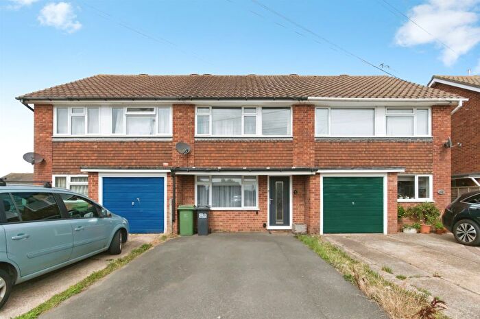 2 Bedroom Terraced House For Sale In Gwyneth Grove, Bexhill-On-Sea, TN40