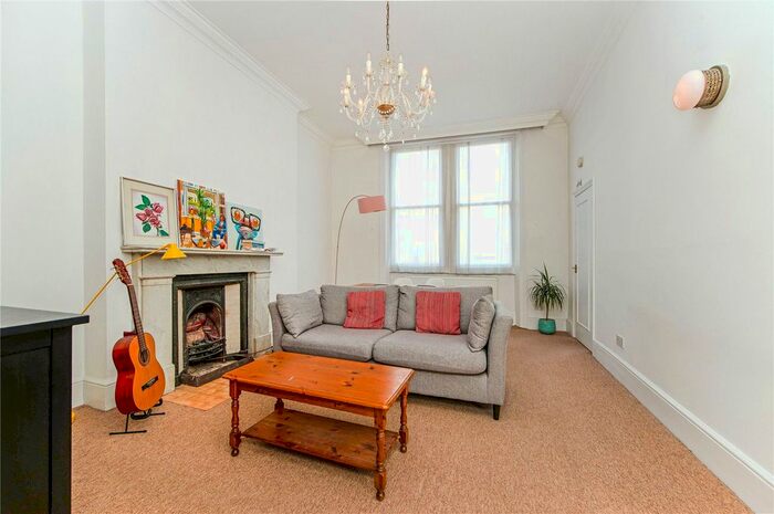 2 Bedroom Flat To Rent In Sinclair Road, Brook Green, London, Uk, W14